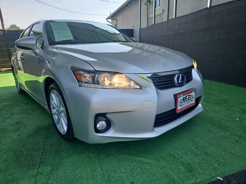 Used 2012 Lexus CT 200h Premium FWD image 1