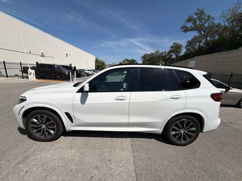 Used 2021 BMW X5 M50i w/ Premium Package AWD/4WD image 2