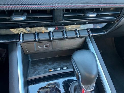 Used 2023 Chevrolet Colorado Z71 w/ Z71 Convenience Package 2 image 19