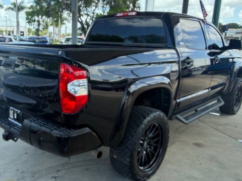 Used 2021 Toyota Tundra SR5 w/ SR5 Leather Package RWD image 5