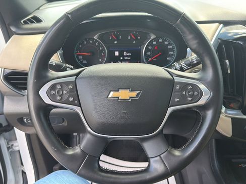 Used 2023 Chevrolet Traverse LT w/ LT Premium Package AWD/4WD image 9