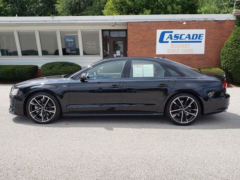 Used 2017 Audi S8 Plus AWD/4WD image 2