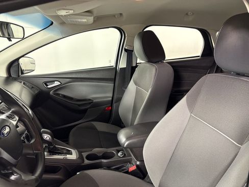 Used 2014 Ford Focus SE FWD image 22