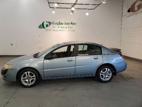 Used 2003 Saturn ION Level 3 w/ Travel Pkg FWD image 2