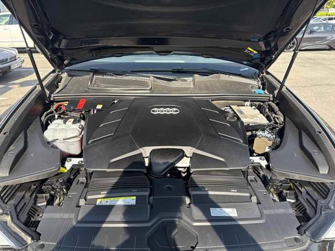 Used 2019 Audi Q8 Premium Plus AWD/4WD image 27