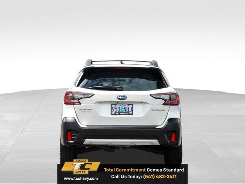 Used 2022 Subaru Outback Limited AWD/4WD image 4