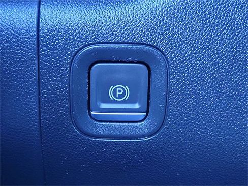 Used 2019 Chevrolet Silverado 1500 LTZ w/ LTZ Plus Package image 18