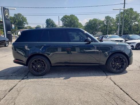 Used 2025 Land Rover Range Rover SE AWD/4WD image 5