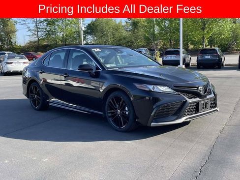 Used 2024 Toyota Camry XSE FWD image 7
