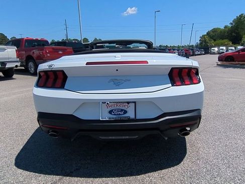 Used 2026 Ford Mustang Convertible RWD image 5