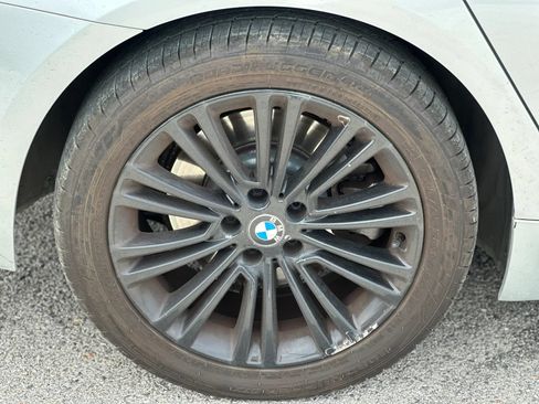 Used 2018 BMW 530e w/ Premium Package 2 RWD image 26