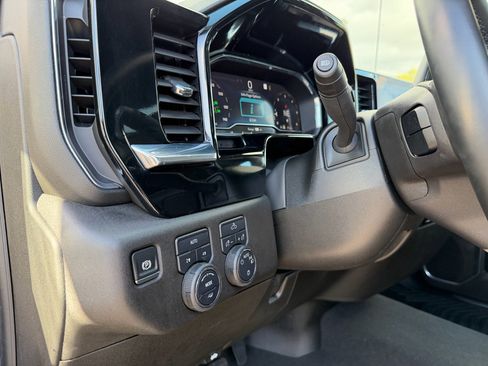 Used 2025 Chevrolet Silverado 1500 LT image 17