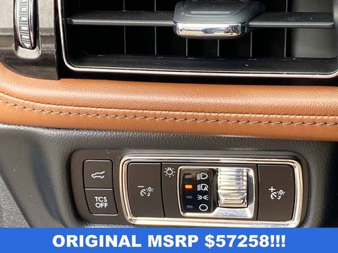 Used 2023 Lincoln Nautilus Reserve AWD/4WD image 20