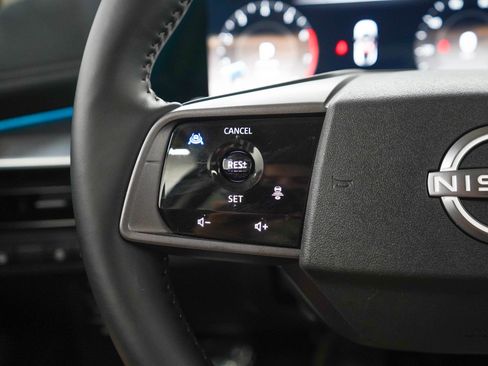 Used 2025 Nissan Murano SL AWD/4WD image 25