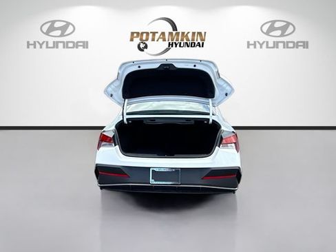 Certified 2025 Hyundai Elantra Sport FWD image 24