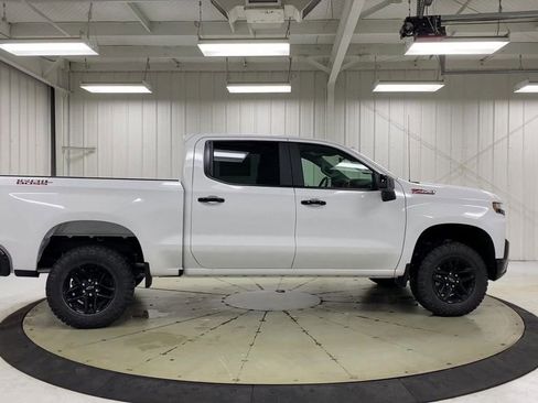 Used 2022 Chevrolet Silverado 1500 LT Trail Boss image 9