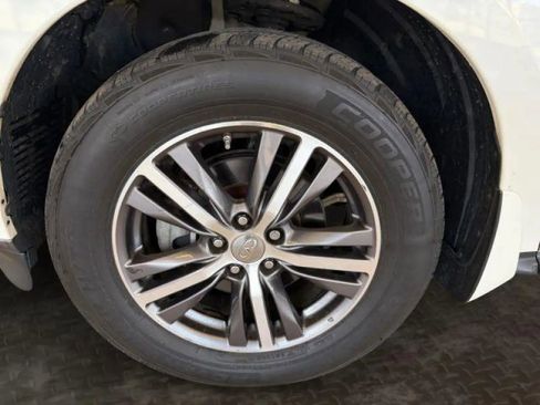 Used 2019 INFINITI QX60 Luxe w/ Essential Package image 33