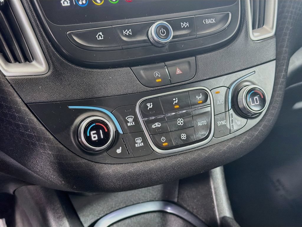 Used 2025 Chevrolet Malibu LT FWD image 16