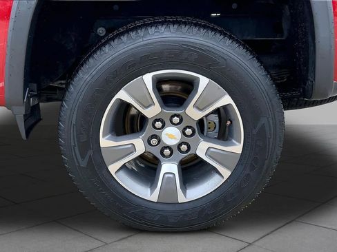 Used 2015 Chevrolet Colorado Z71 AWD/4WD image 11