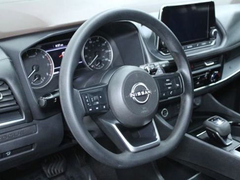 Used 2023 Nissan Rogue S image 13