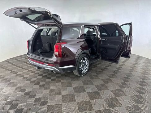 Used 2023 Hyundai Palisade Limited w/ Cargo Package FWD image 18