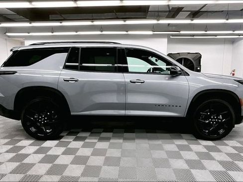 Used 2026 Chevrolet Traverse RS image 15