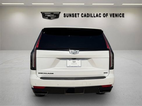 Used 2021 Cadillac Escalade ESV Sport Platinum image 4
