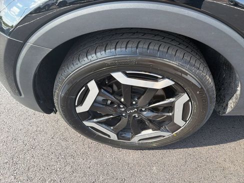 Certified 2023 Kia Telluride S w/ S Sunroof Package AWD/4WD image 28