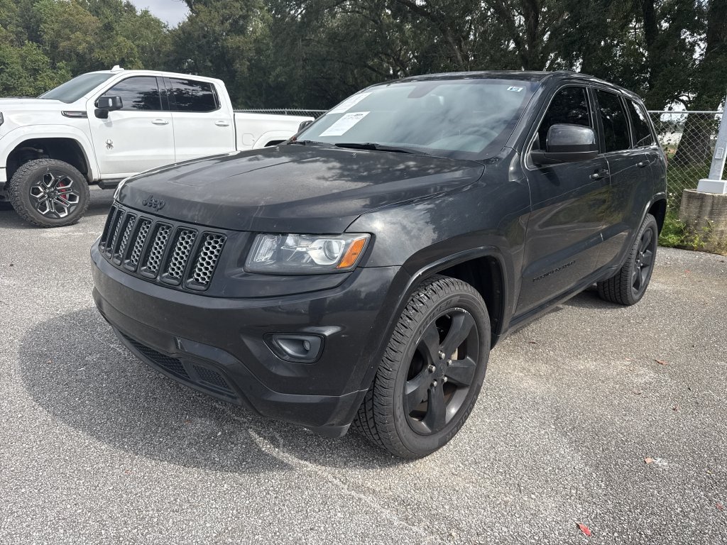 Used 2015 Jeep Grand Cherokee Altitude AWD/4WD image 3