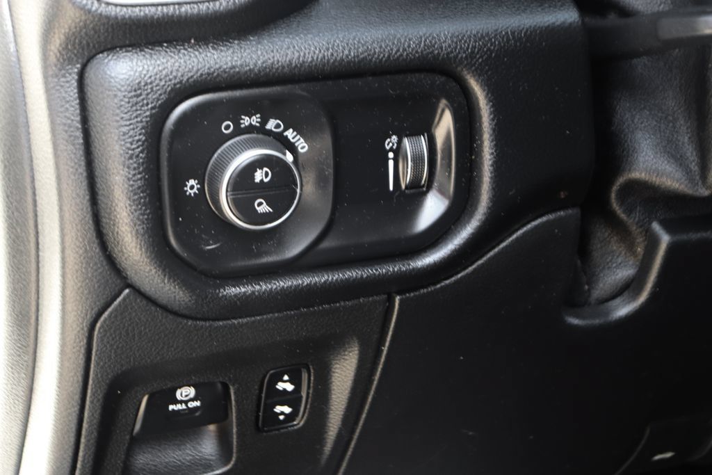 Used 2020 RAM 1500 Lone Star RWD image 22