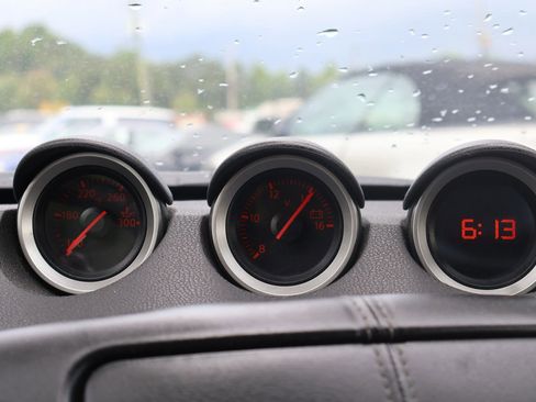 Used 2013 Nissan 370Z Roadster image 35