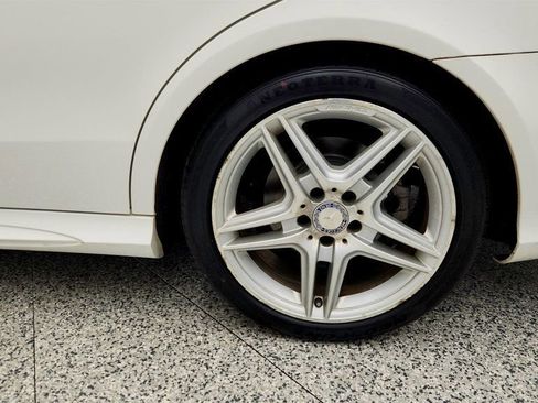 Used 2014 Mercedes-Benz E 350 4MATIC Sedan image 9