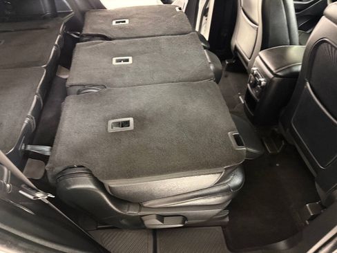 Used 2020 Ford Explorer XLT w/ Equipment Group 202A RWD image 27