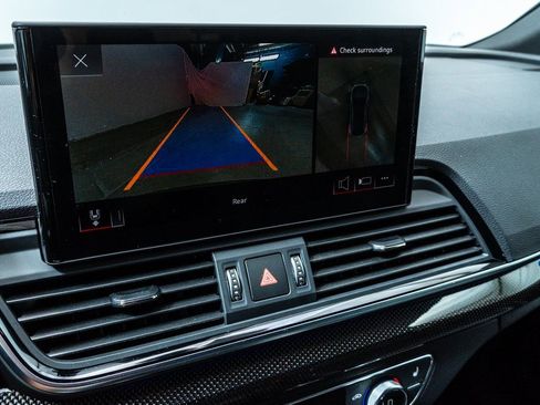 Used 2025 Audi SQ5 Premium Plus w/ Premium Plus Package image 17