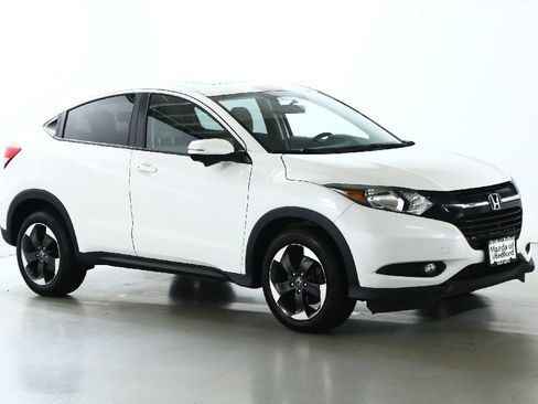 Used 2018 Honda HR-V EX image 9