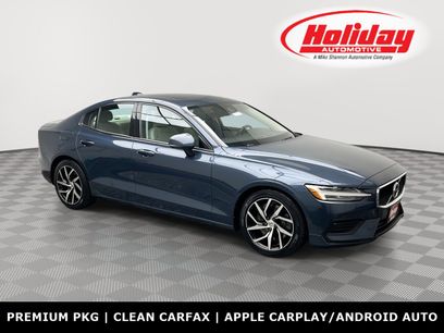 Used 2019 Volvo S60 T6 Momentum w/ Premium Package