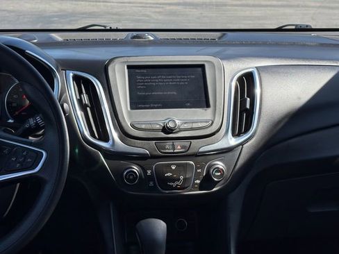 Used 2022 Chevrolet Equinox LT AWD/4WD image 18