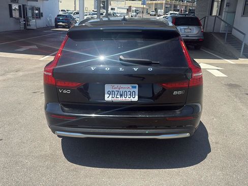 Used 2023 Volvo V60 B5 Cross Country Plus AWD/4WD image 6