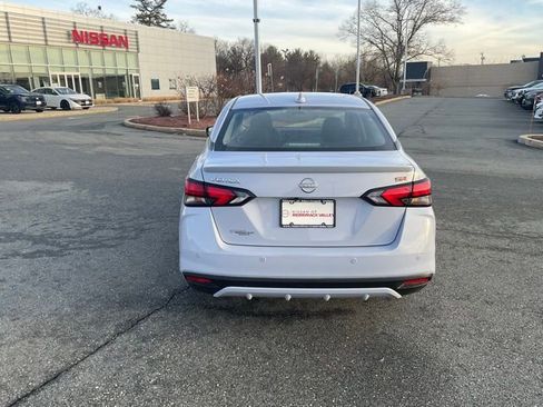 New 2025 Nissan Versa SR w/ Trunk Package image 5