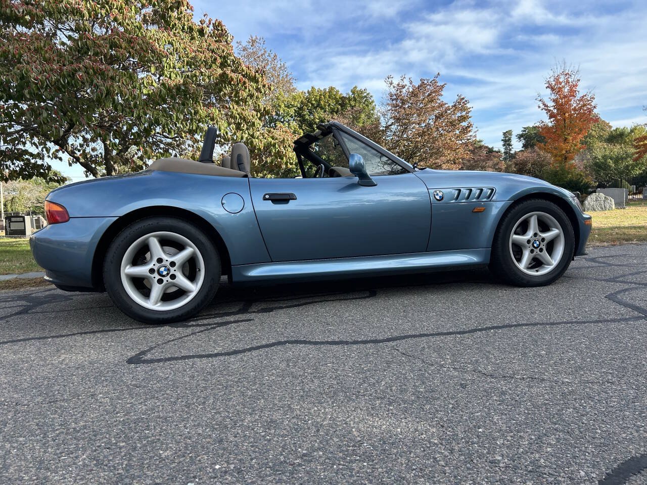 Used 1997 BMW Z3 2.8 RWD image 3