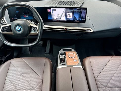 Used 2023 BMW iX xDrive50 w/ Premium Package image 14