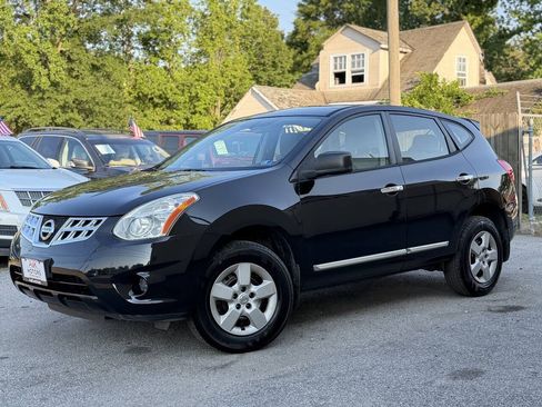 Used 2013 Nissan Rogue S AWD/4WD image 2