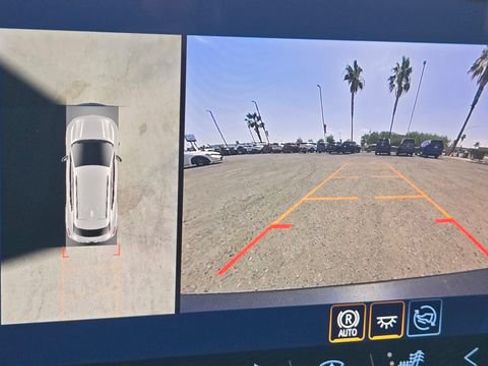 Used 2026 Chevrolet Equinox EV LT FWD image 10