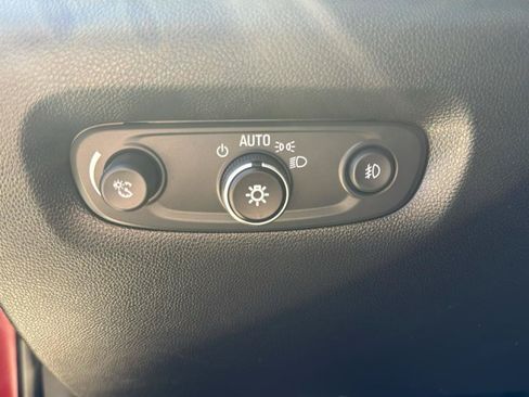 Used 2020 Chevrolet Traverse RS FWD image 16