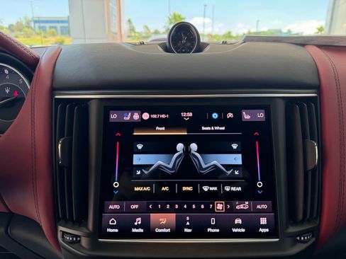 Certified 2022 Maserati Levante GT AWD/4WD image 14
