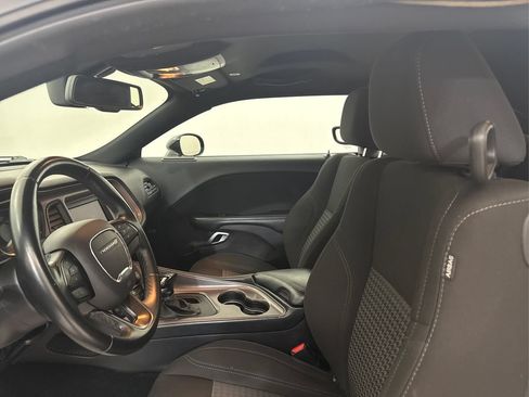 Used 2023 Dodge Challenger SXT RWD image 28