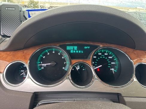 Used 2011 Buick Enclave CXL image 7