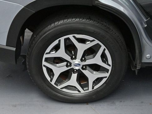 Used 2020 Subaru Forester Premium AWD/4WD image 33