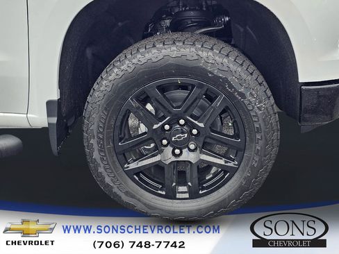 New 2026 Chevrolet Silverado 1500 Custom Trail Boss w/ Turbomax Blackout Package image 9