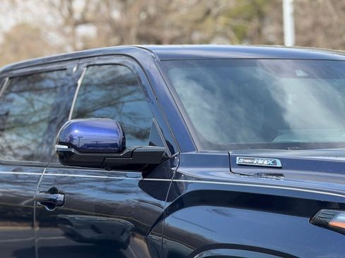 New 2025 Toyota Tundra Platinum AWD/4WD image 5
